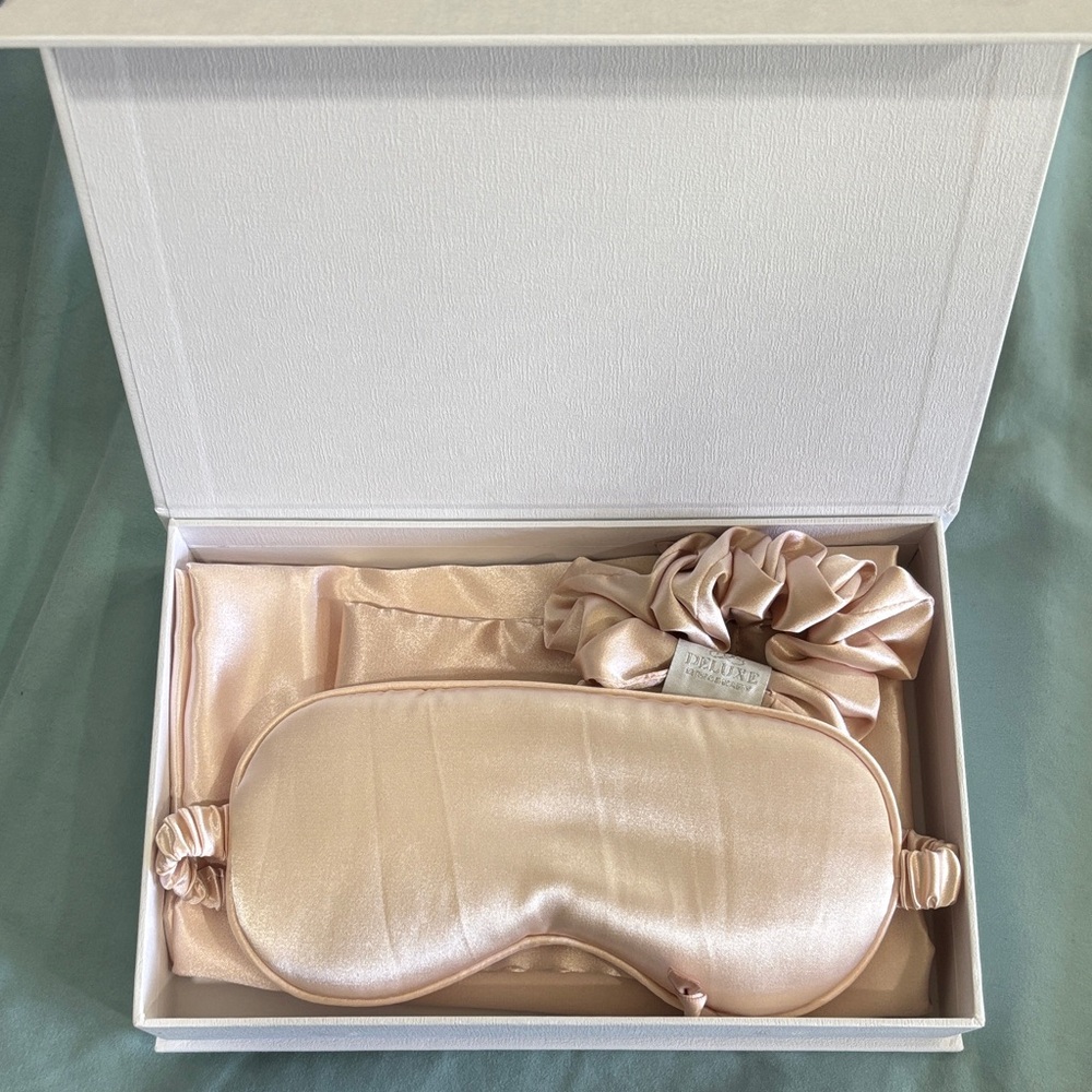 Silk Sleep Mask Scrunchie Pillow Case Set